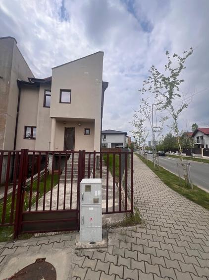 Vila de vanzare Henri Coandă - 1
