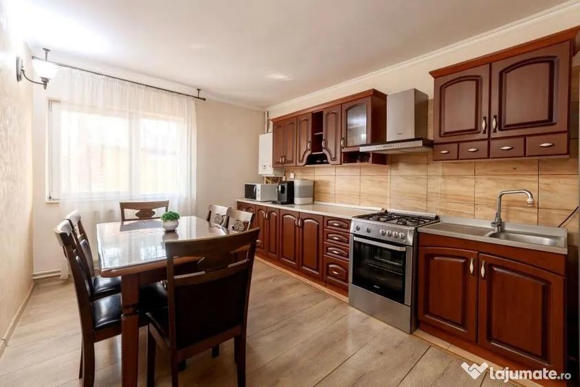 Casă cu 4 camere cu Teren 198 Mp în Trivale
