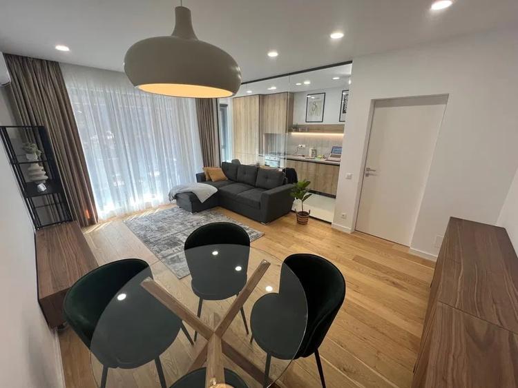 Apartament cu 2 camere decomandat, mobilat în Aviației