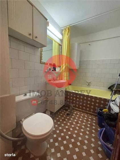 Apartament cu 2 camere decomandat în Baia