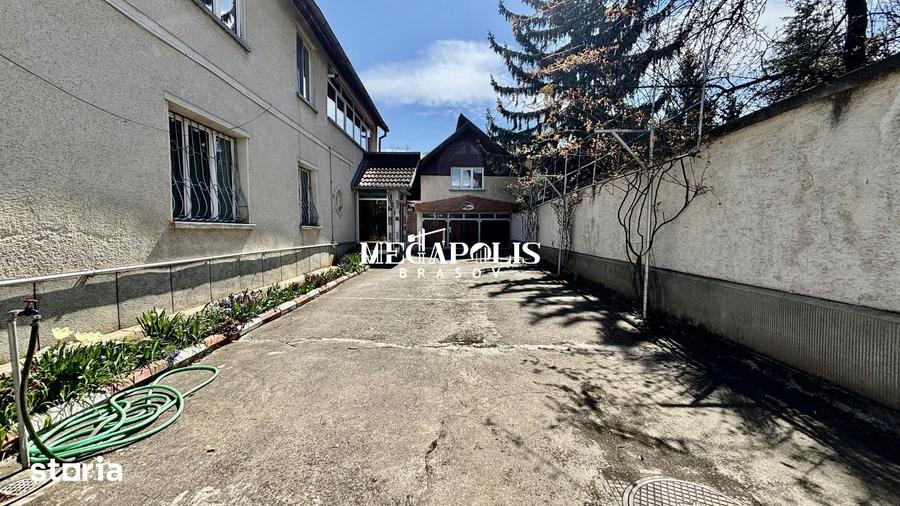 Casă cu 5 camere cu Teren 500 Mp în Central