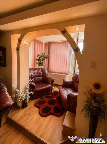 Apartament cu 3 camere decomandat în Județean