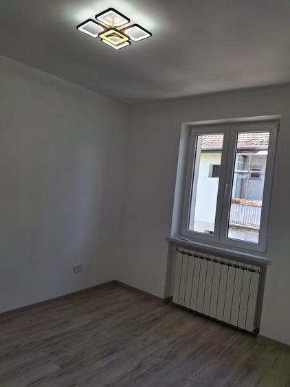 DE VANZARE apartament cu 2 camere, decomandat. - 4