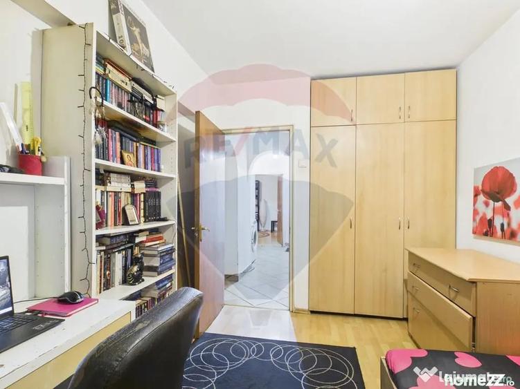 Apartament cu 3 camere decomandat în Colentina