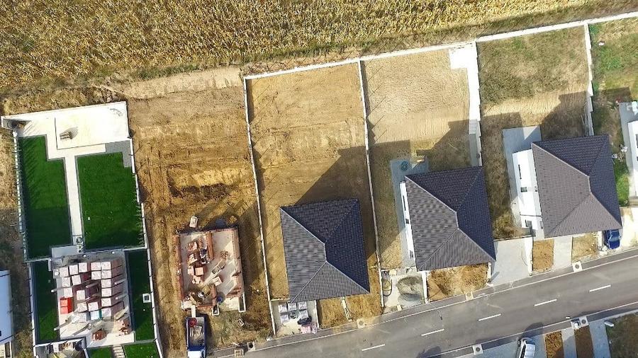 Casă cu 5 camere cu Teren 510 Mp în Corușu