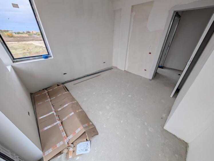 Casă individuală cu 6 camere cu Garaj în Tunari