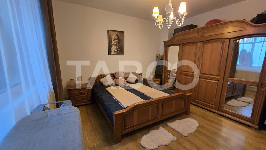 Apartament cu 3 camere decomandat, mobilat în Lazaret