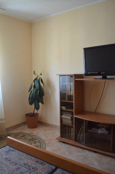 Apartament cu 2 camere decomandat în Telecabinei
