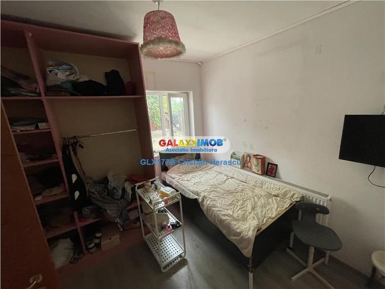 Casă cu 3 camere cu Teren 403 Mp în Chitila