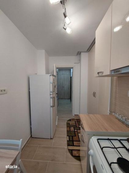 Apartament cu 2 camere decomandat, mobilat în Central