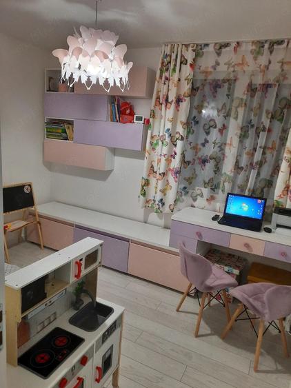 Apartament cu 3 camere decomandat în Giroc