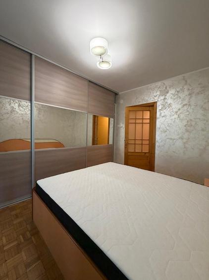 Apartament cu 3 camere semidecomandat în Faleză