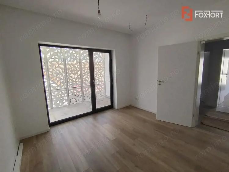 Casă cu 4 camere cu Teren 191 Mp în Buziașului