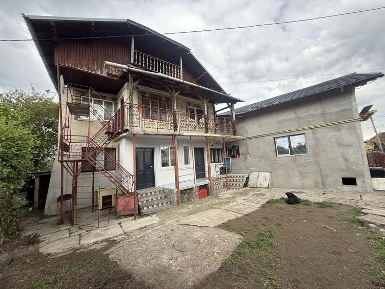 Casă cu 3 camere în Central