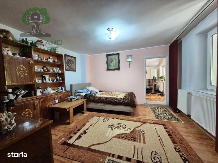 Casă cu 3 camere în Bucium