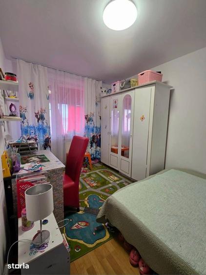 Apartament cu 4 camere decomandat în Ultracentral