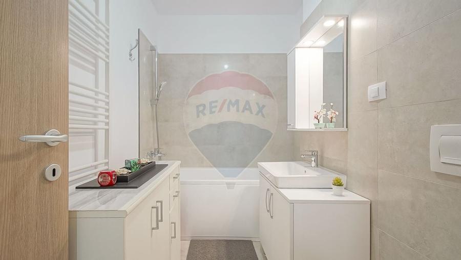 Apartament cu 2 camere semidecomandat, mobilat în Noua