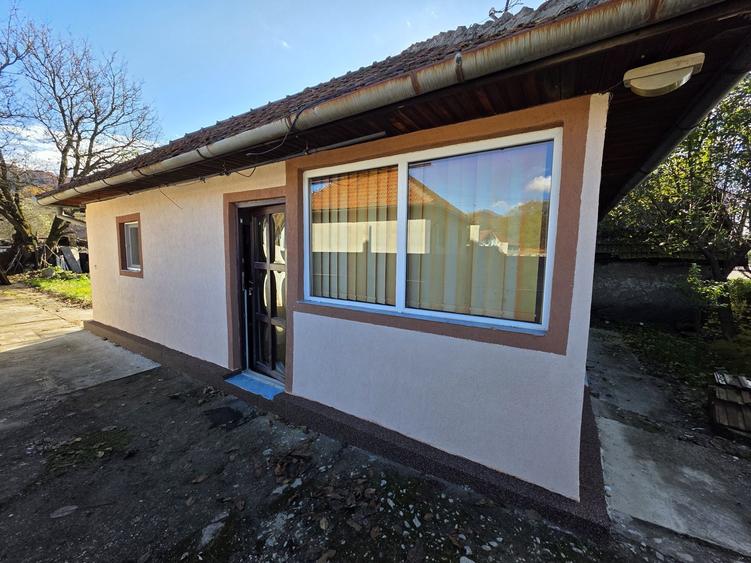 Casă cu 2 camere în Cimpa