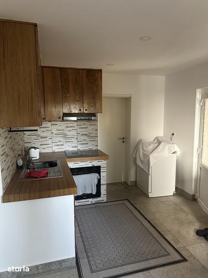 Casă cu 7 camere cu Teren 4000 Mp în Strâmba