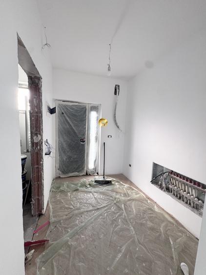 Casă individuală cu 5 camere cu Teren 300 Mp în Otopeni