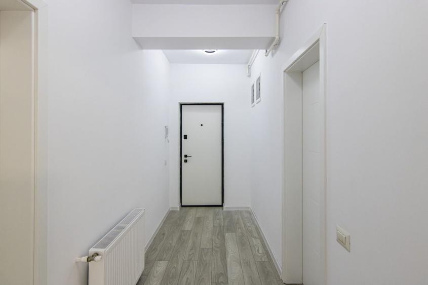 Apartament cu 3 camere semidecomandat în Drumul Taberei