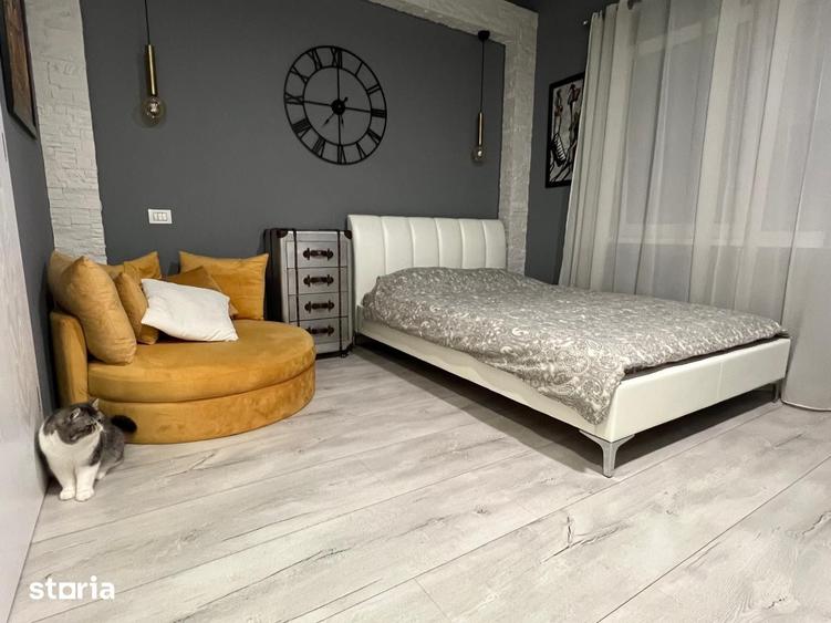 Casă cu 4 camere cu Teren 300 Mp în Central