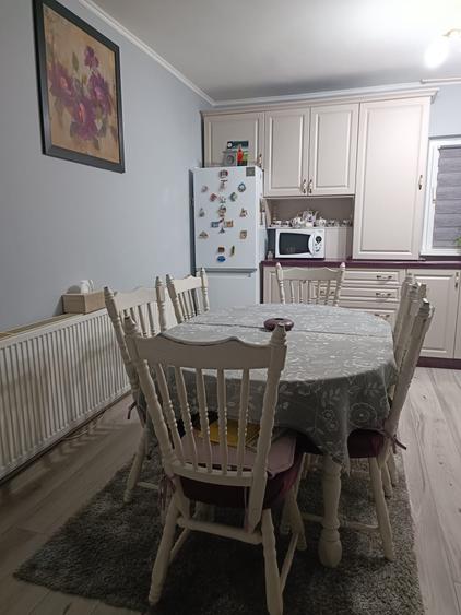 Apartament cu 3 camere decomandat în Dosu Bricii