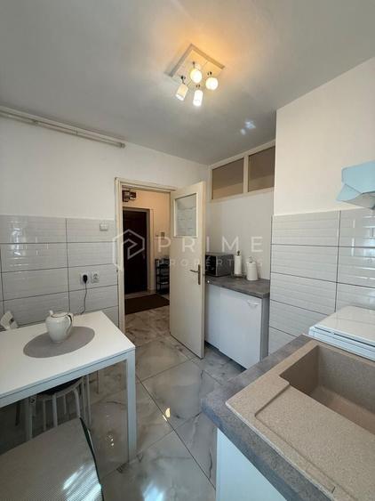 Apartament cu 3 camere decomandat în Tudor