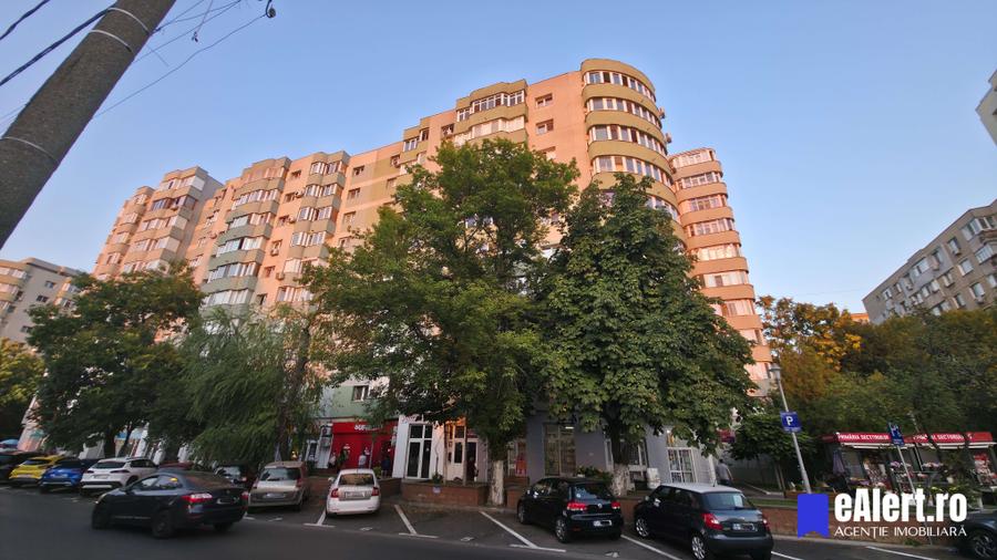 Apartament cu 4 camere în Rahova