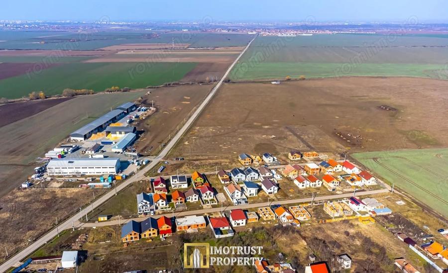 Casă cu 4 camere cu Teren 300 Mp în Tisa