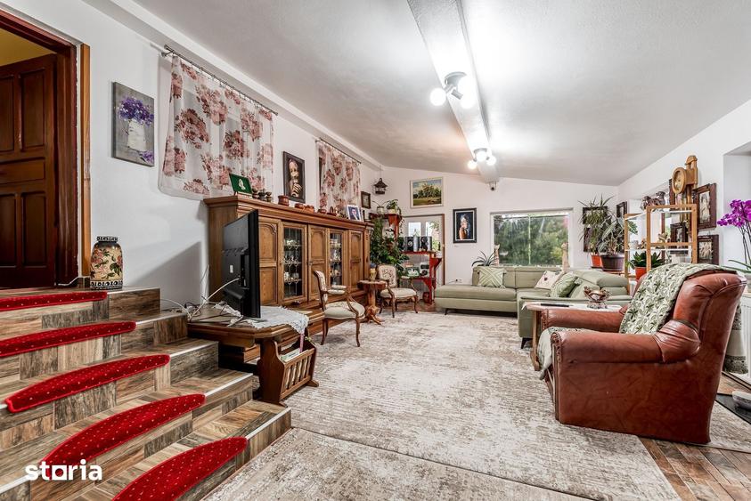 Casă cu 3 camere cu Teren 12170 Mp în Bata