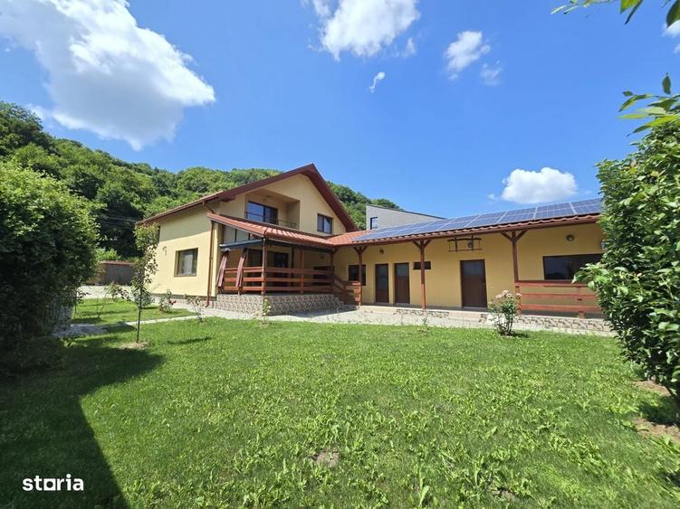 Casa individuala | 5 dormitoare | 230 mp | 700 mp teren | Tauti Manast - 12