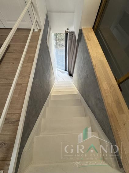 Duplex cu 3 camere cu Canalizare în Între Lacuri