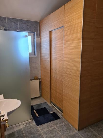 Casă cu 6 camere cu Teren 300 Mp în Herăstrău