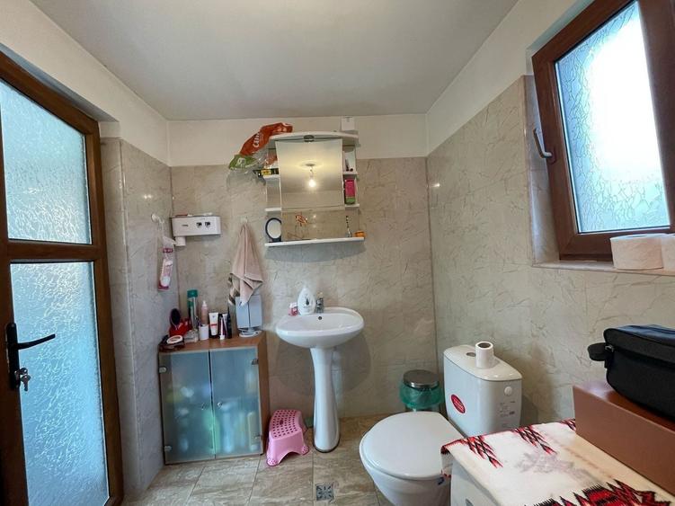 Casă individuală cu 4 camere cu Canalizare în Vârtoapele de Jos