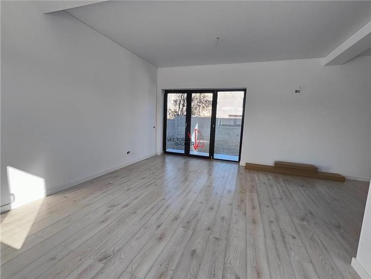 Duplex cu 4 camere cu Canalizare în Prelungirea Ghencea