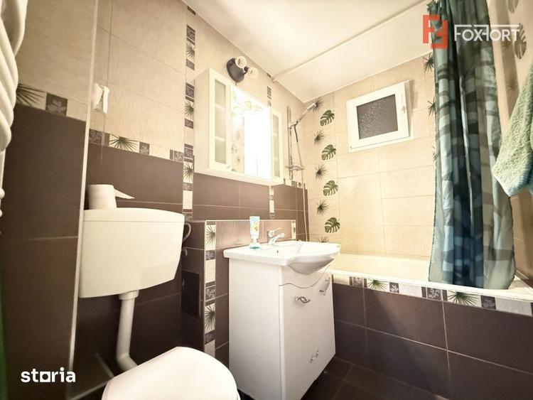 Apartament cu 2 camere semidecomandat în Lipovei