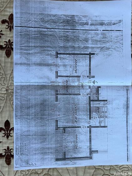 Apartament cu 3 camere semidecomandat în Câmpina