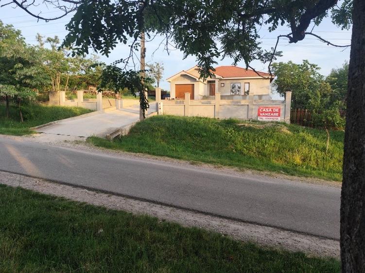 Casă cu 3 camere în Central