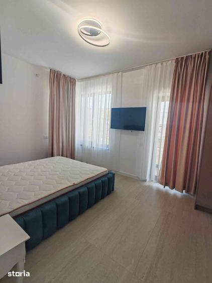 Casă cu 5 camere cu Teren 350 Mp în Bradu