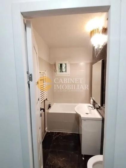 Apartament cu 3 camere decomandat în Tătărași