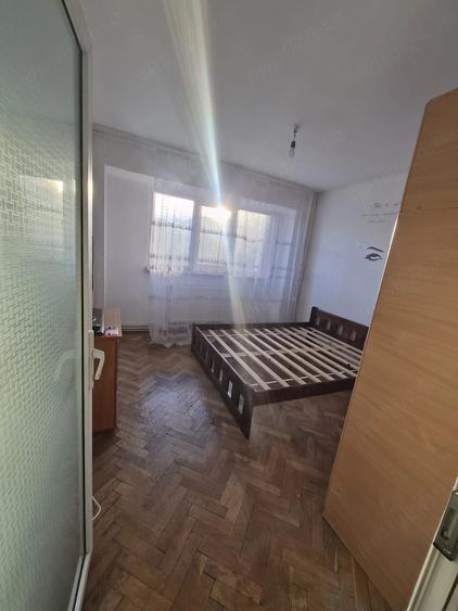 Apartament cu 2 camere decomandat în Mazepa 1