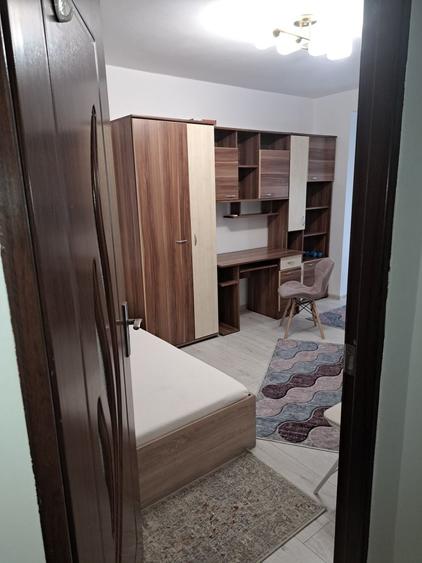 Garsonieră decomandată în Central