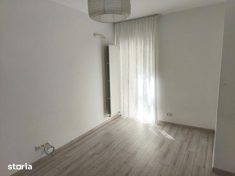 Apartament cu 4 camere în Drumul Taberei