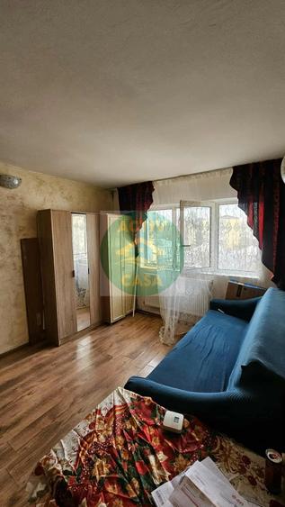 Apartament cu 2 camere semidecomandat în Est