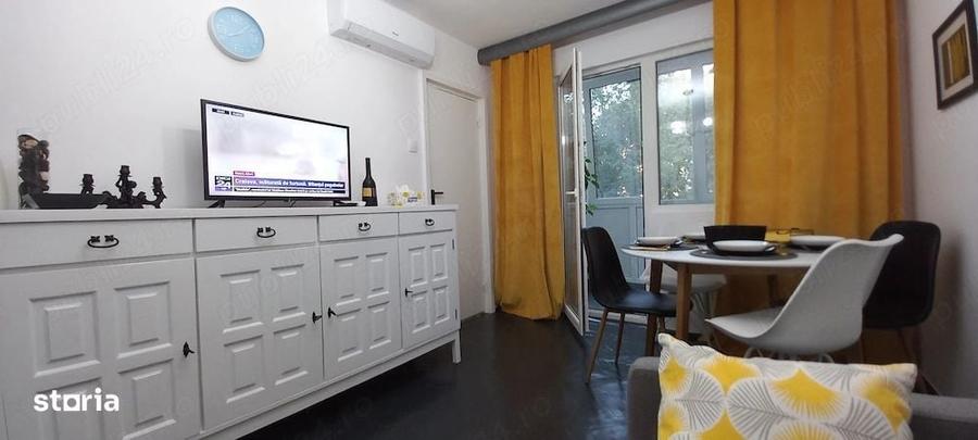 Apartament cu 3 camere semidecomandat în Nord
