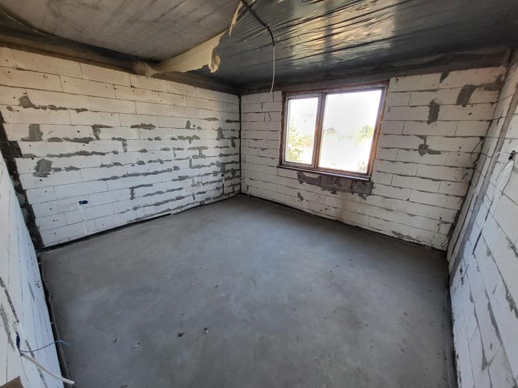 Casă individuală cu 4 camere cu Teren 1000 Mp în Vânători
