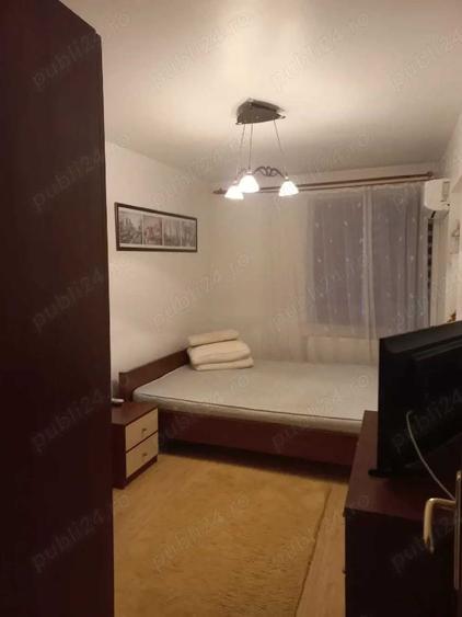Apartament cu 3 camere semidecomandat în Central