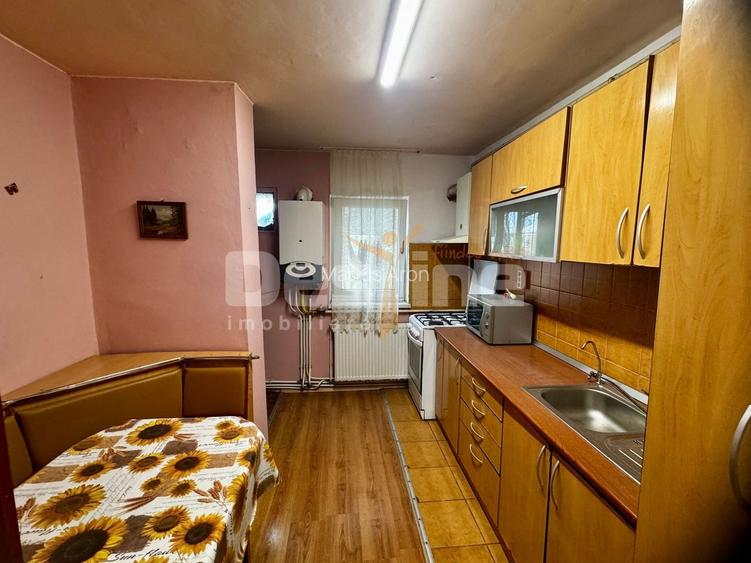 Apartament 3 camere central Simeria et4