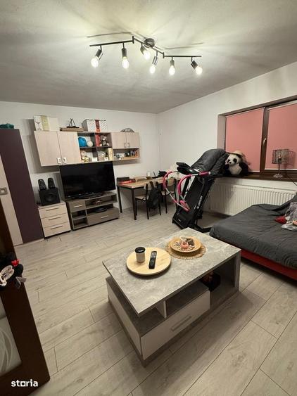 Casă cu 3 camere cu Teren 1000 Mp în Central